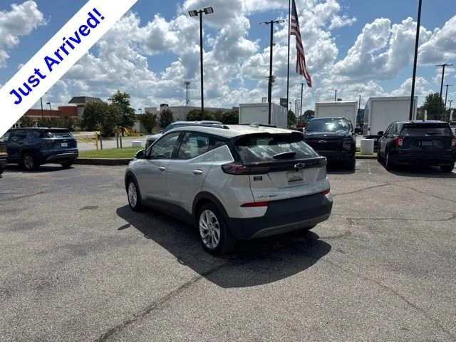 Used 2023 Silver Chevrolet LT image 6