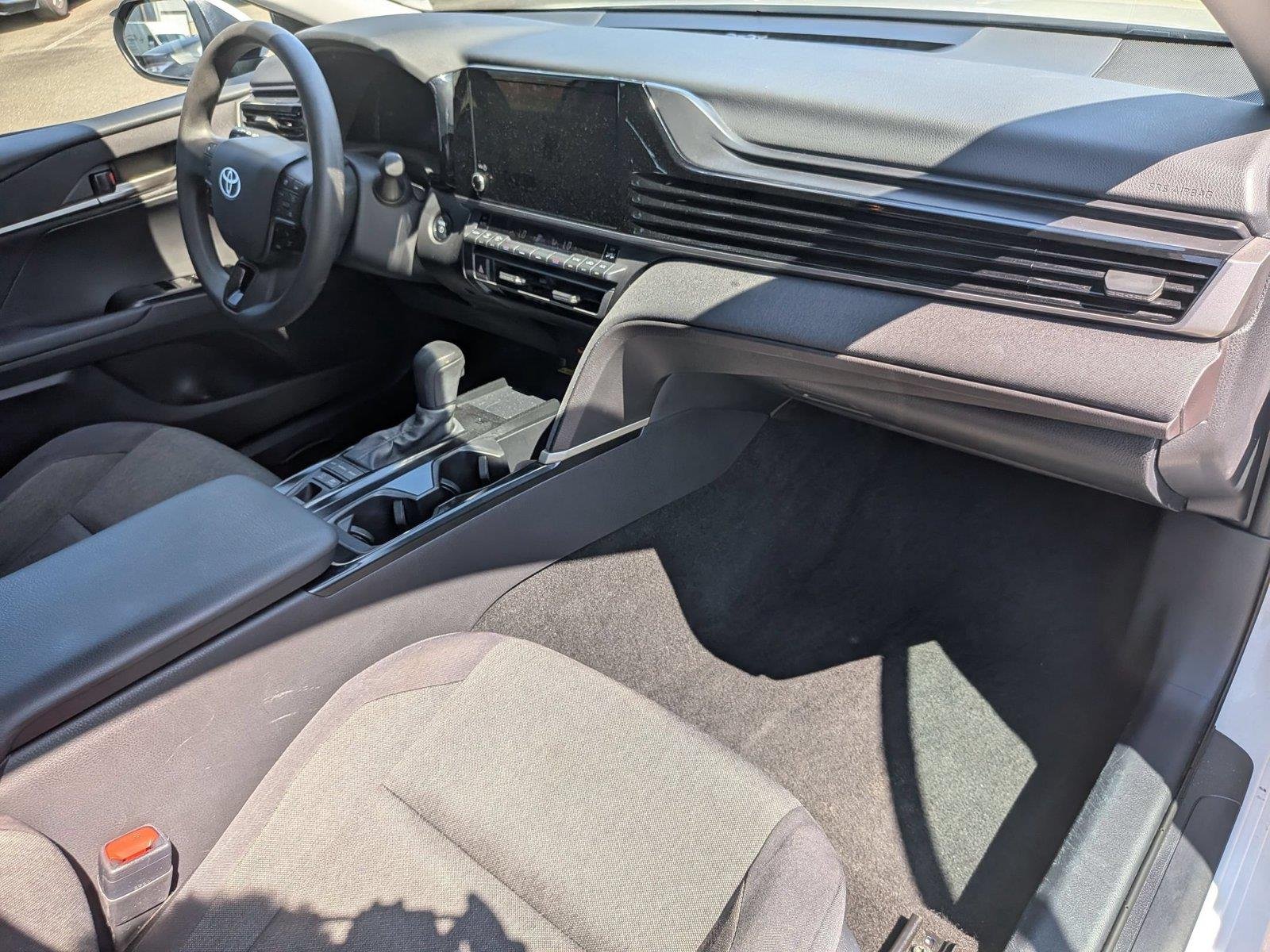 Used 2025  TOYOTA  image 37