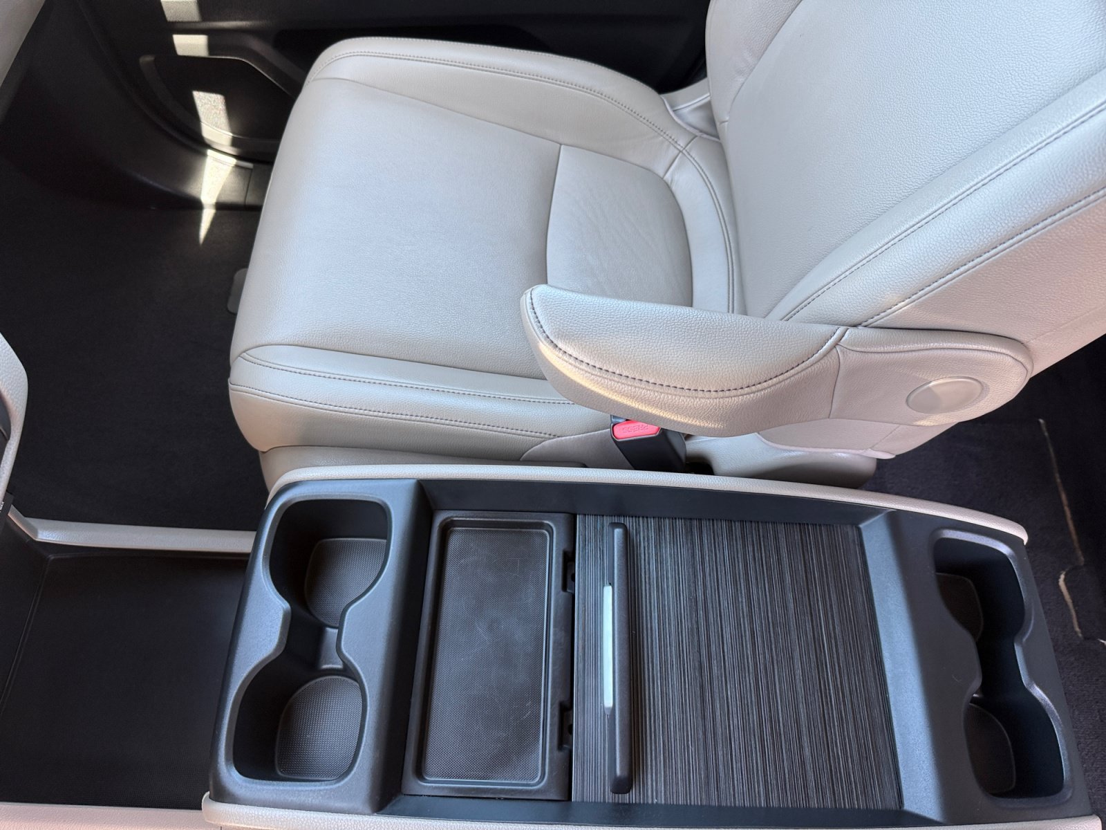 Used 2023 White Honda EX-L image 14