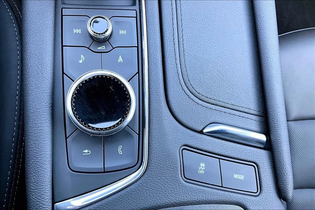 New 2026 Crystal White Tricoat Cadillac Premium Luxury image 28