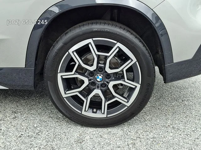 Used 2026 Space Silver Metallic BMW xDrive28i image 8