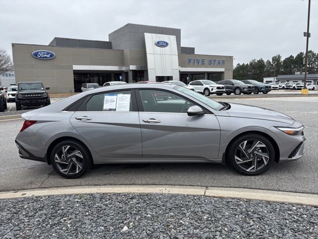 2025 Hyundai Elantra SEL