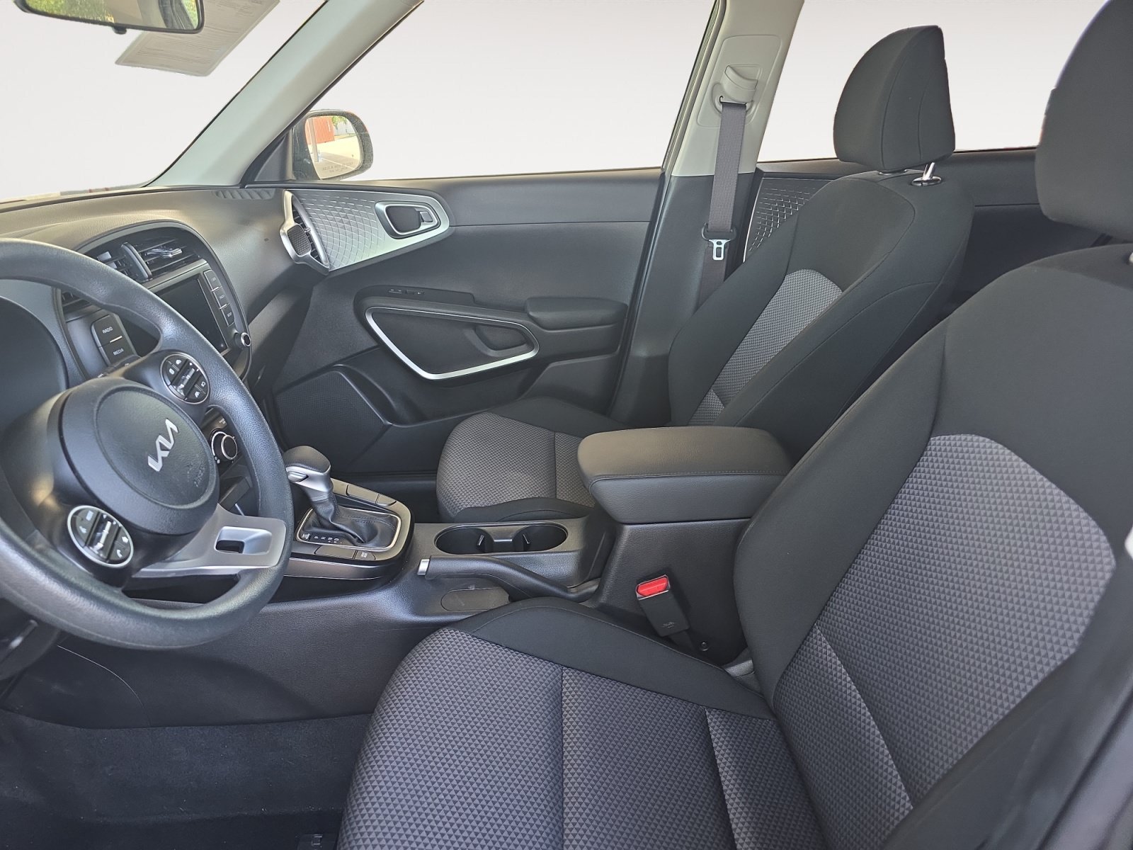 Certified Used 2025 Gravity Gray Kia LX image 21
