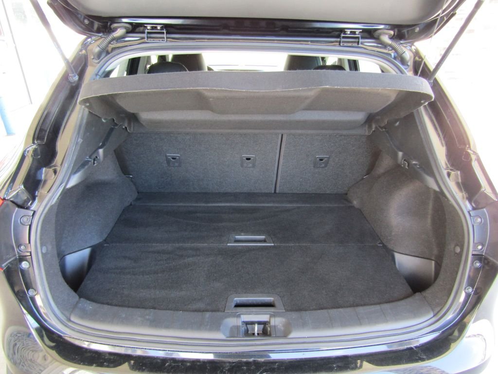 Used 2017 Black Nissan SL image 30