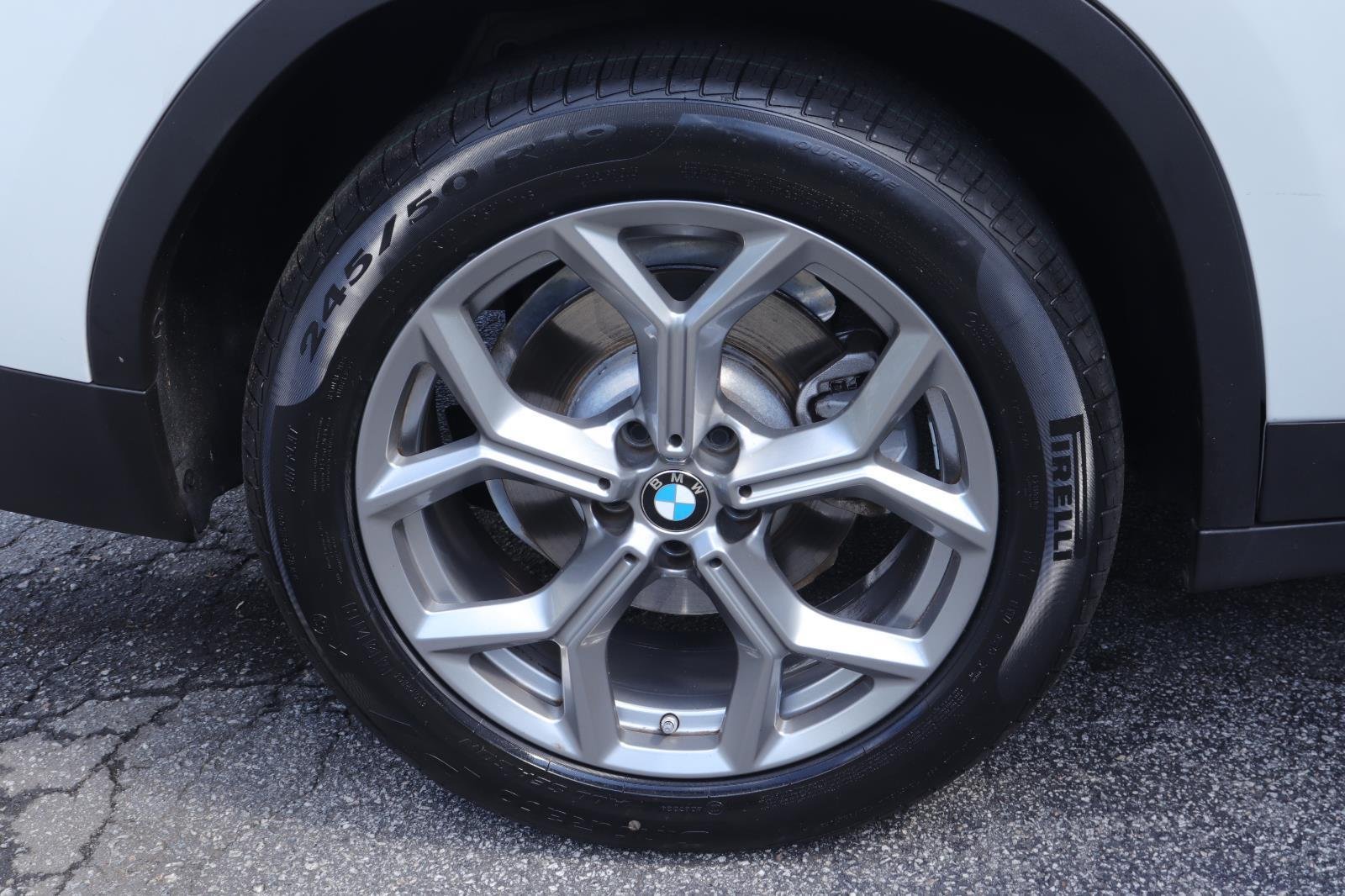 Used 2023 Mineral White Metallic BMW sDrive30i image 41