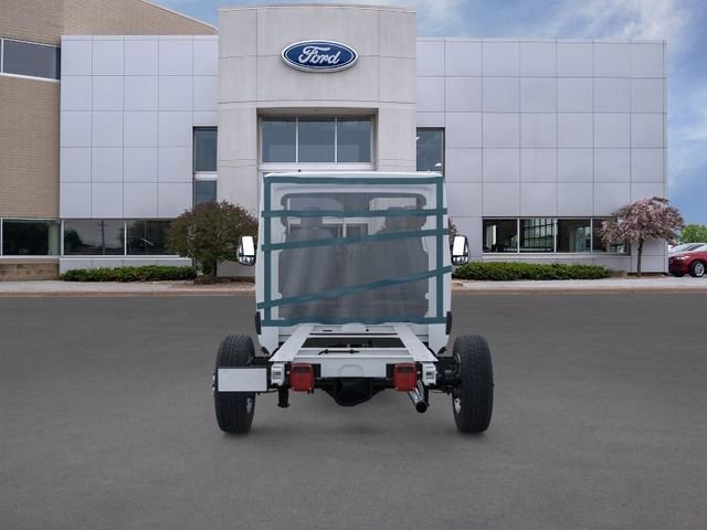 New 2026 Oxford White Ford Base image 5