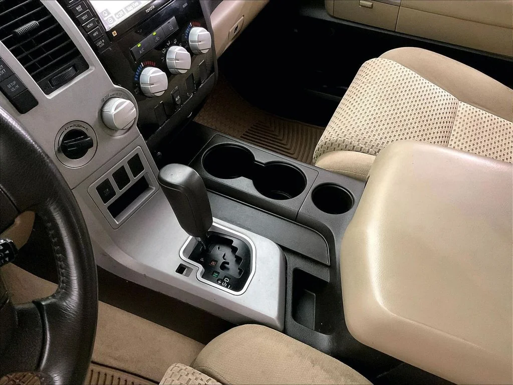 Used 2007 Beige Toyota SR5 image 19