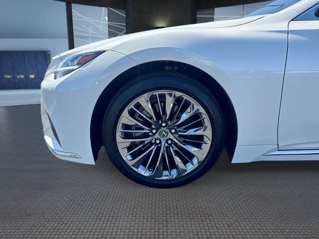 Used 2023 White Lexus 500 Base image 25