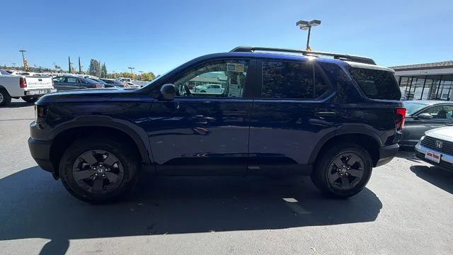 New 2026 Obsidian Blue Pearl Honda RTL image 7