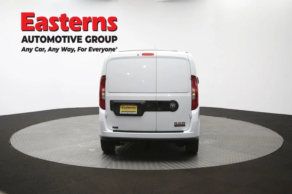 Used 2022 White Ram Base image 35
