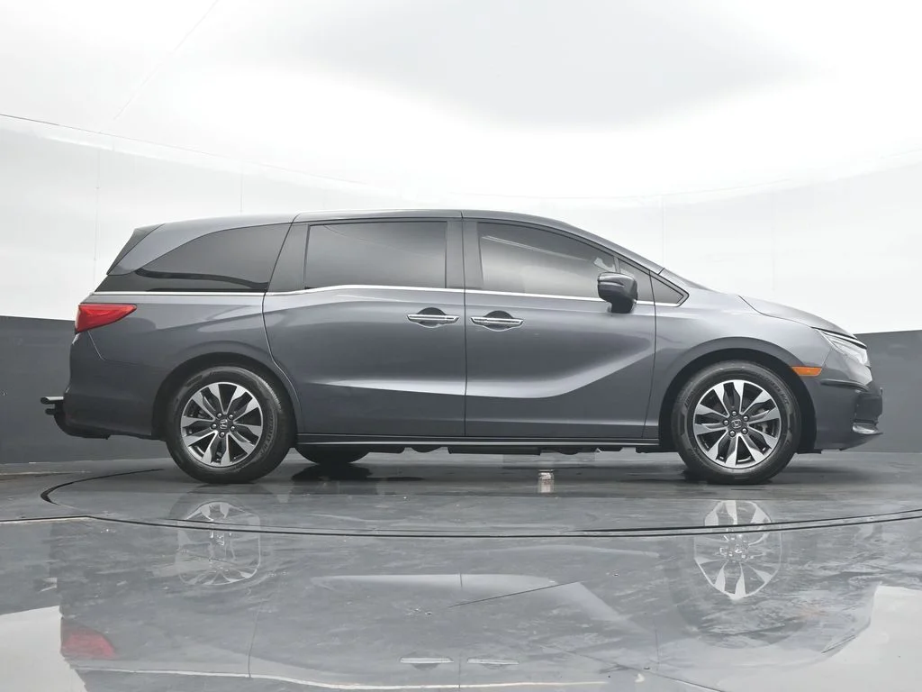 Used 2023  Honda EX-L image 50