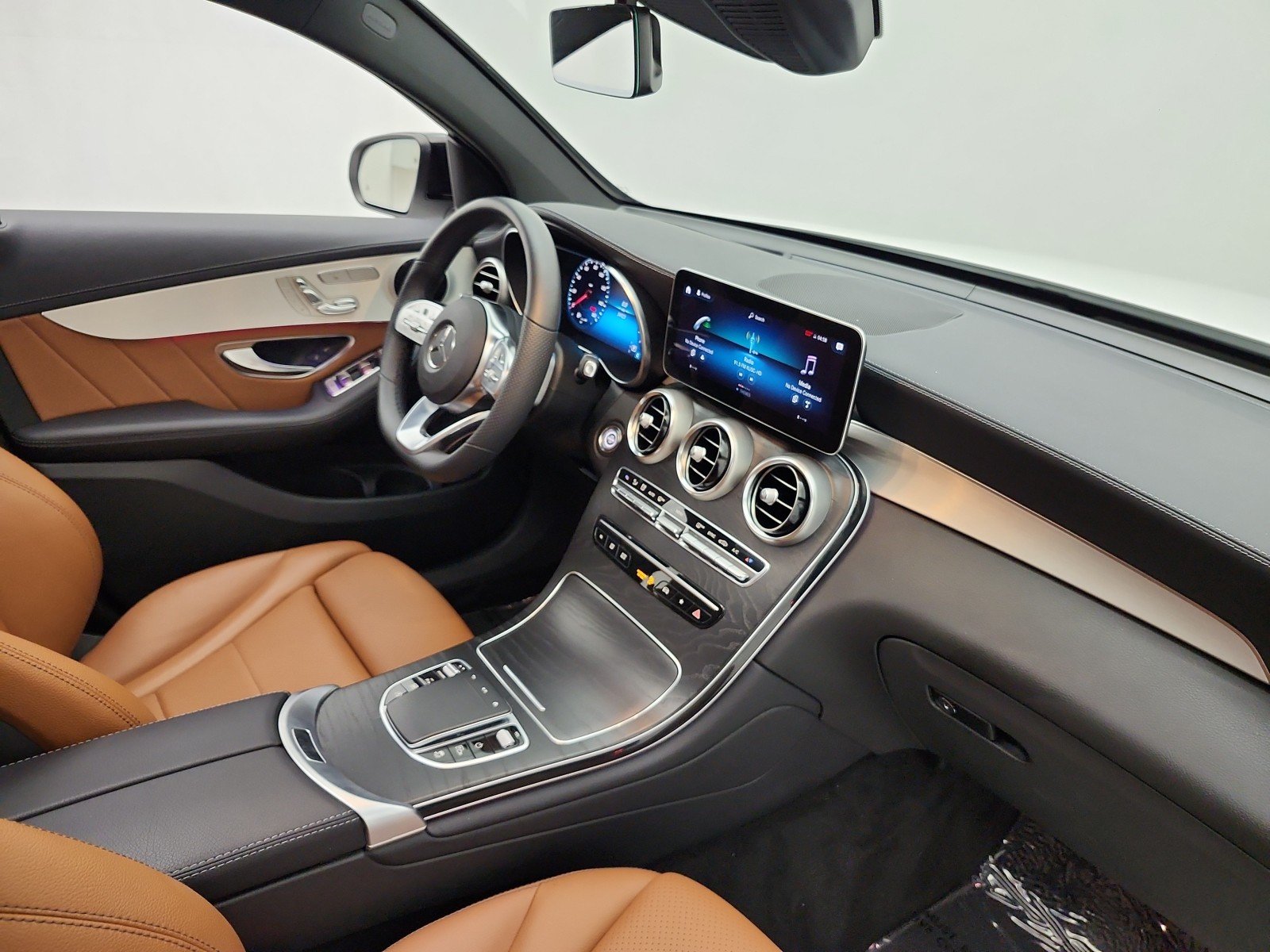 Certified Used 2023 Polar White Mercedes-Benz GLC 300 4MATIC® Coupe image 18