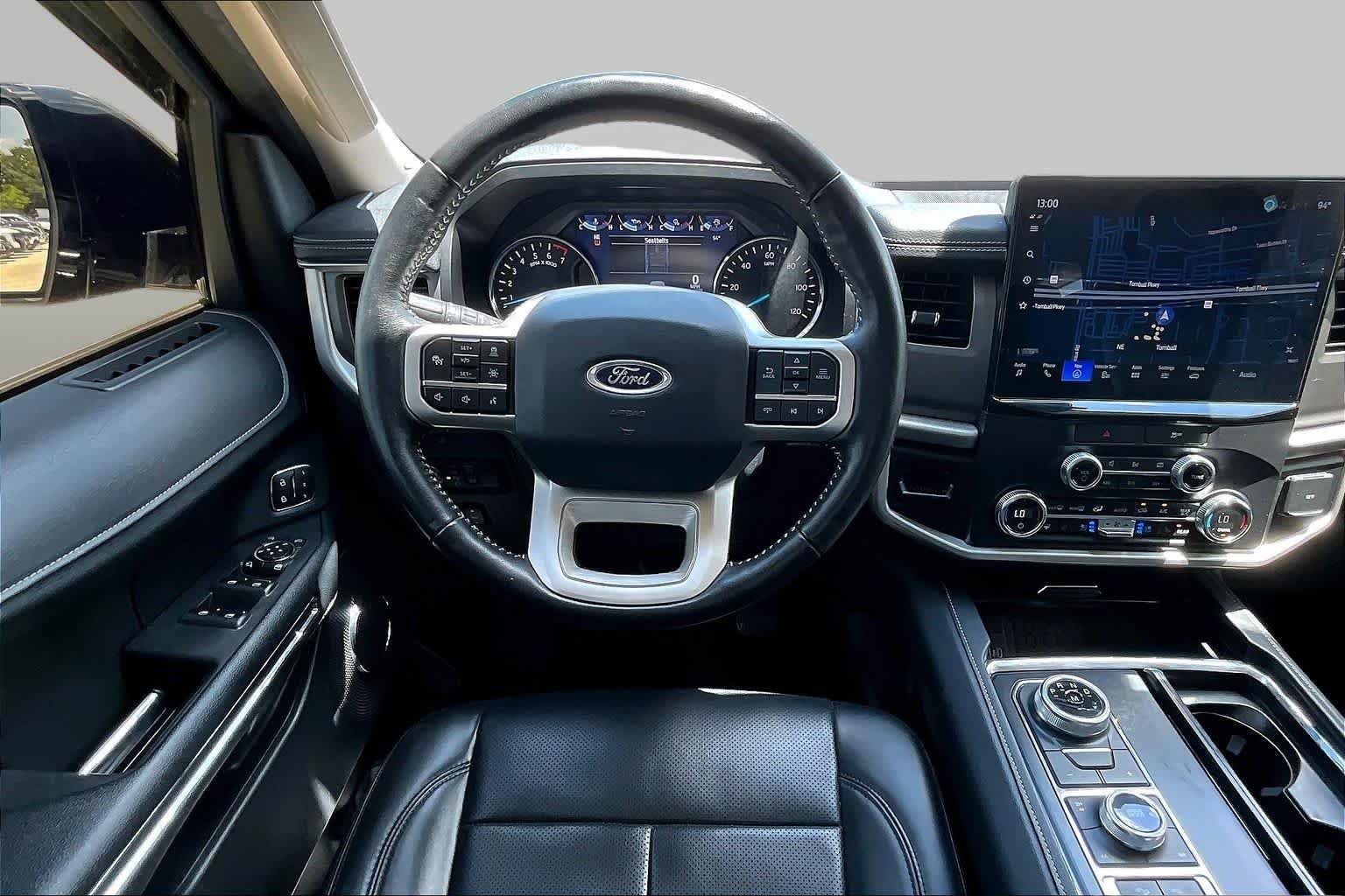 Used 2022 Agate Black Metallic Ford XLT image 6