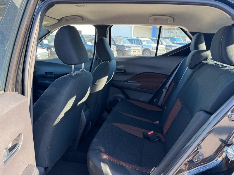Used 2024 Super Black Nissan SR FWD image 11