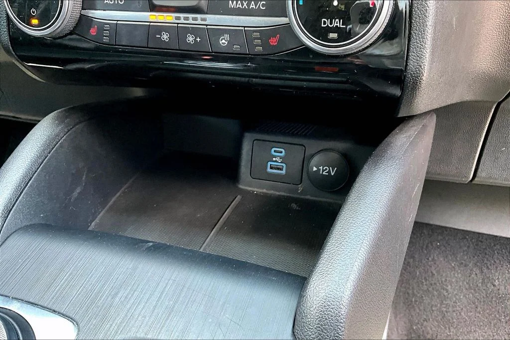 Certified Used 2022 Gray Ford SEL image 16