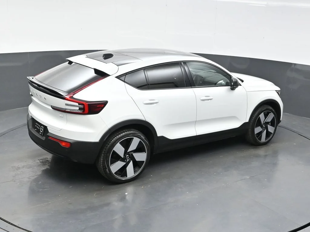 Certified Used 2023 Crystal White Volvo Plus image 35