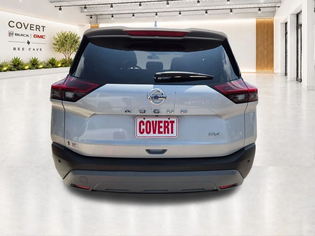 Used 2021 Silver Nissan SV image 9