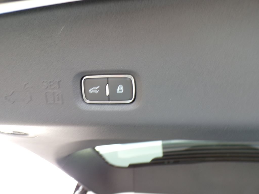 New 2026 Star White Metallic Tri-Coat Ford MAX Active image 10