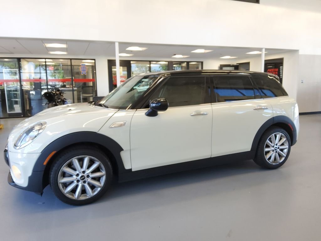 Used 2019 White MINI Classic image 24