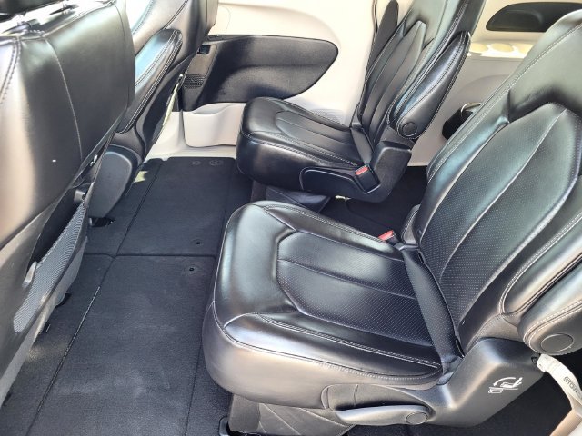 Used 2023 Black Chrysler Touring L image 12