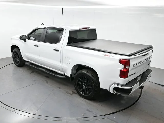 Used 2025 Summit White Chevrolet Custom image 34