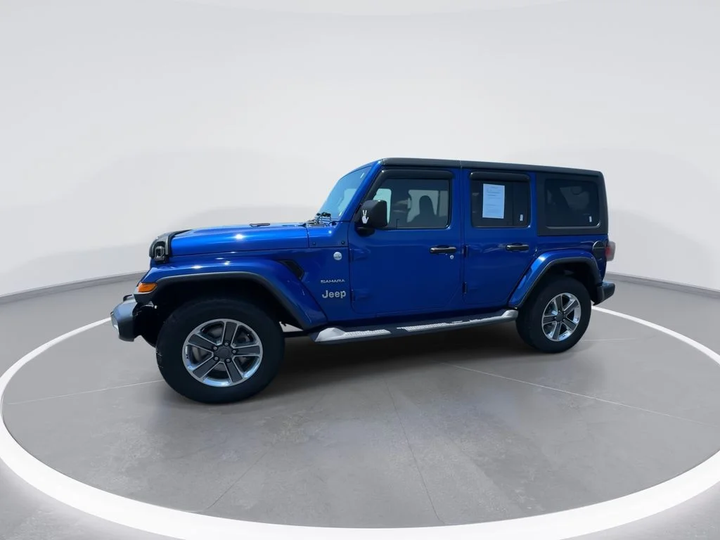 Used 2019 Blue Jeep Unlimited Sahara image 4