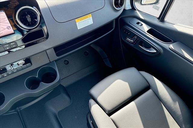 New 2026 Arctic White Mercedes-Benz  image 47