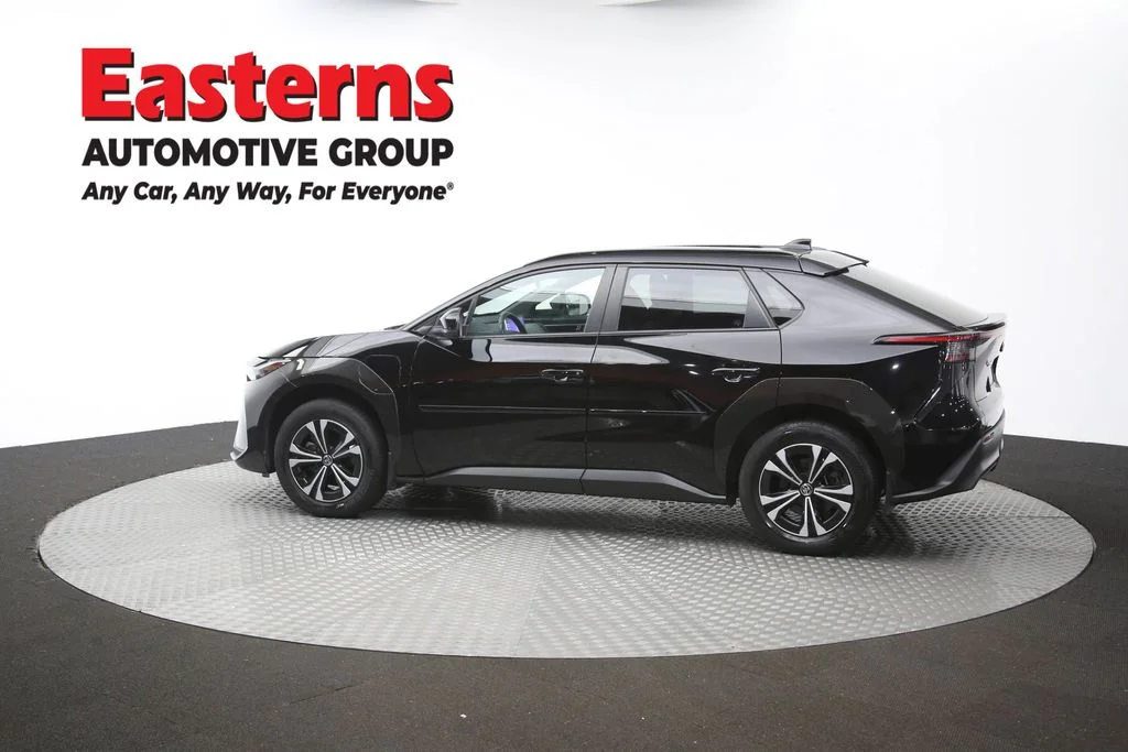 Used 2023 Black Toyota XLE image 61