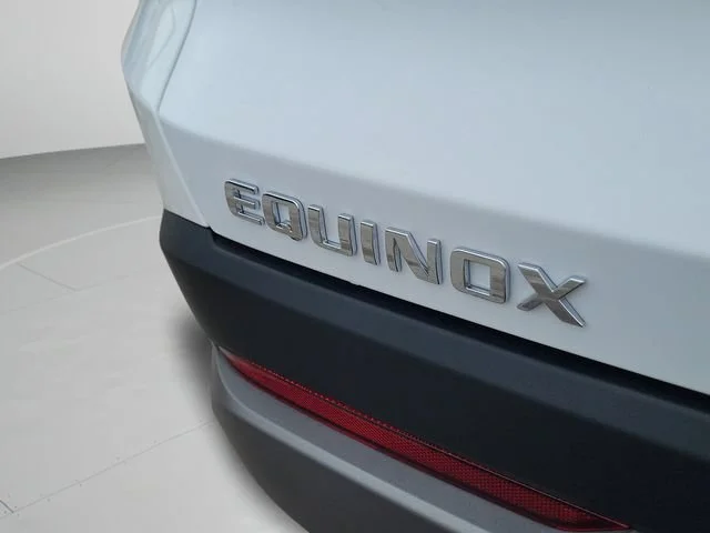 New 2026 Summit White Chevrolet LT image 5