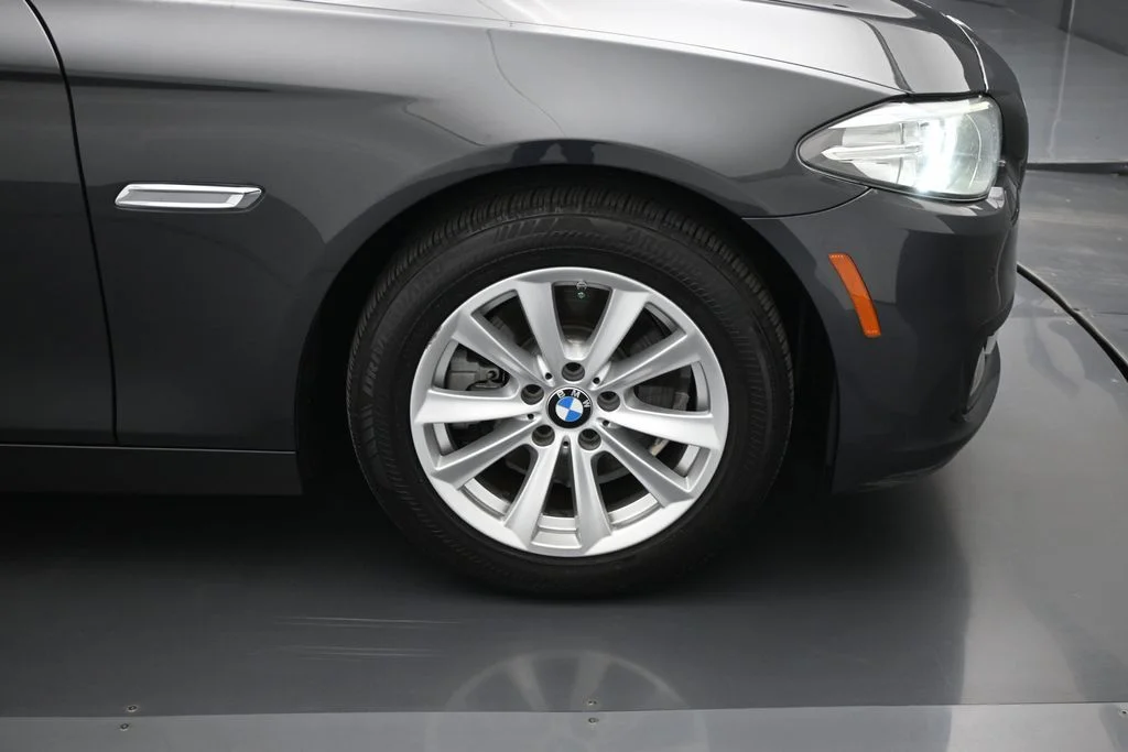 Used 2016 Gray BMW 528i image 25