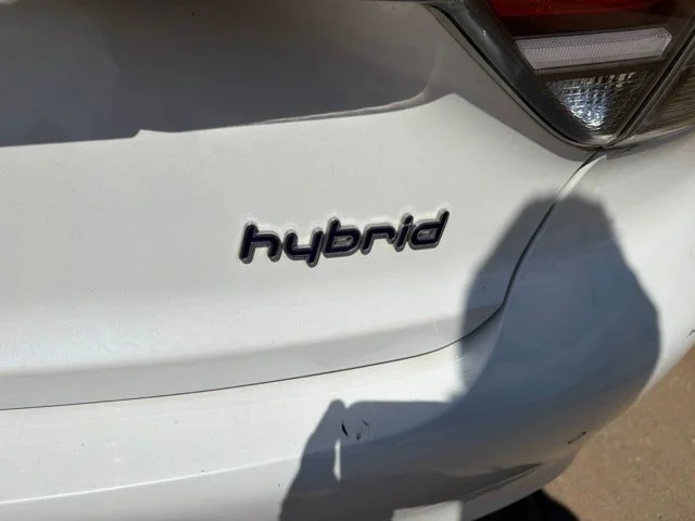 Used 2016 White Hyundai Limited image 5