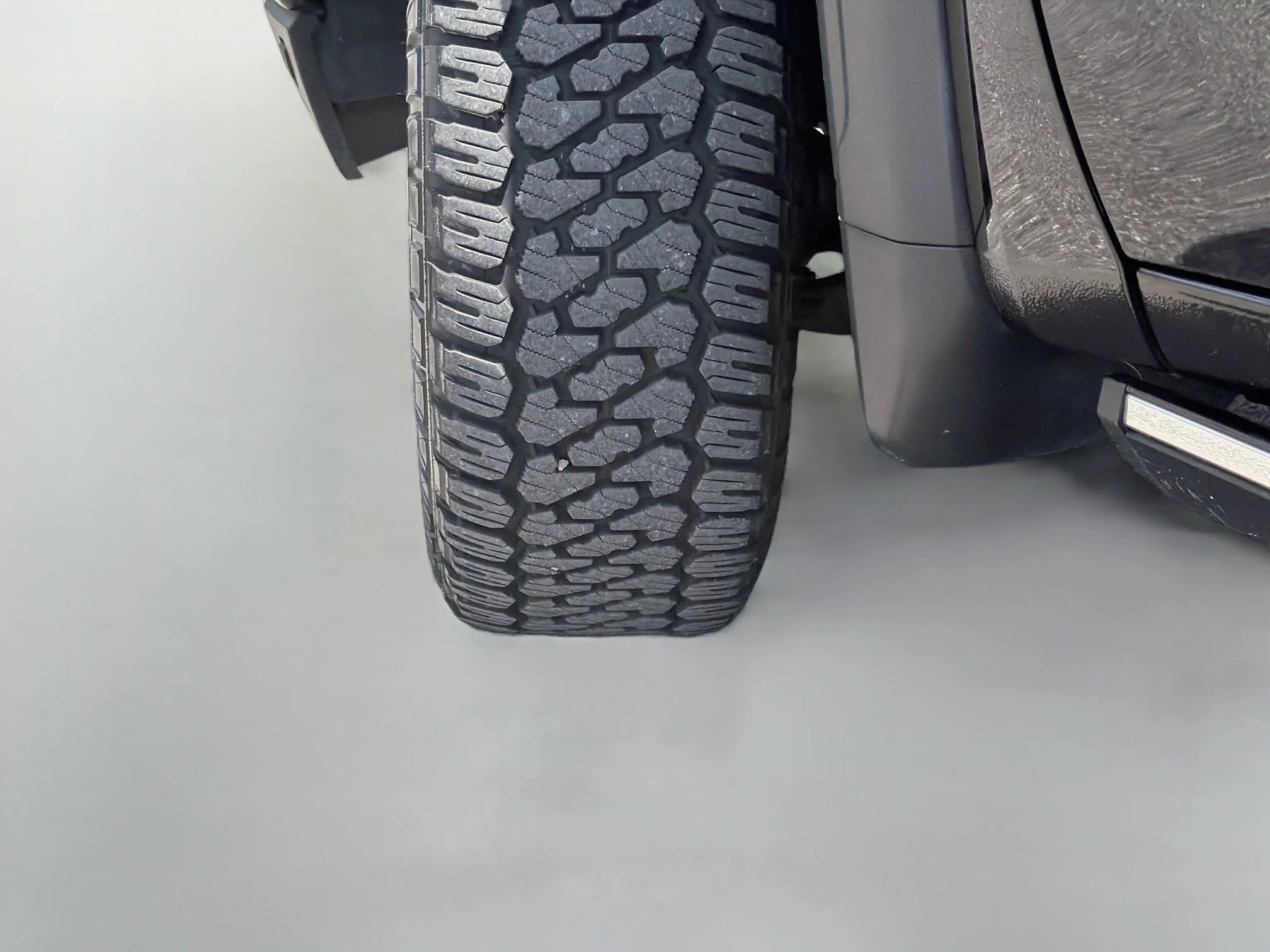 Used 2023 Ebony Twilight Metallic GMC Denali image 43