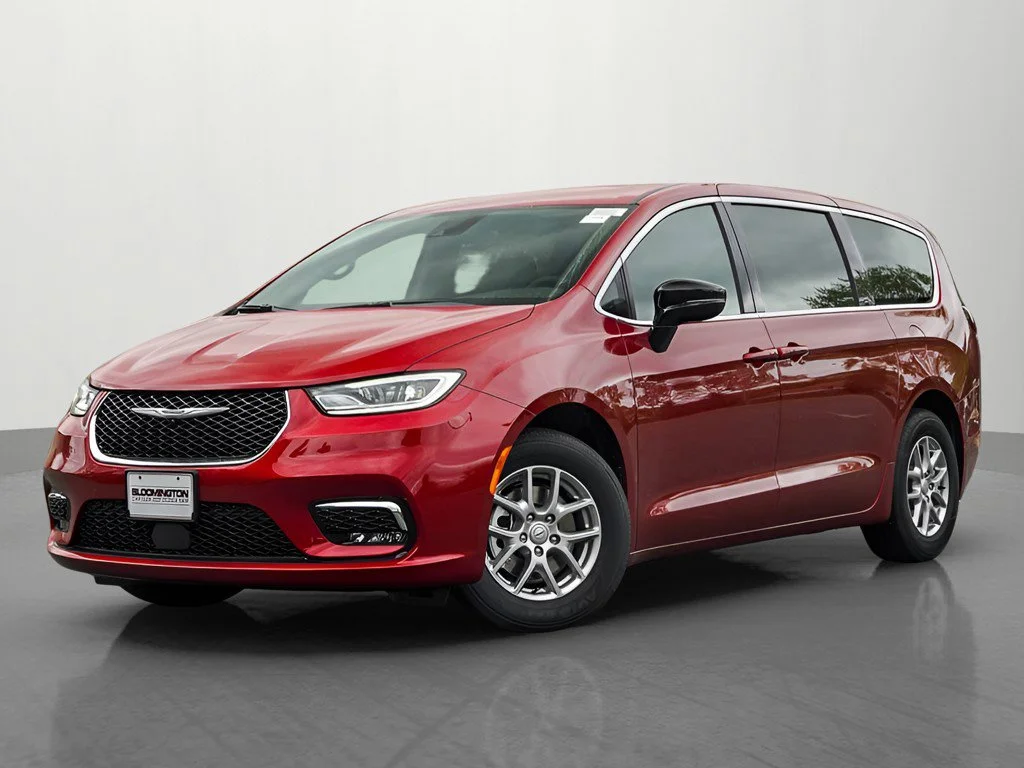 2026 Chrysler Pacifica Select's photo