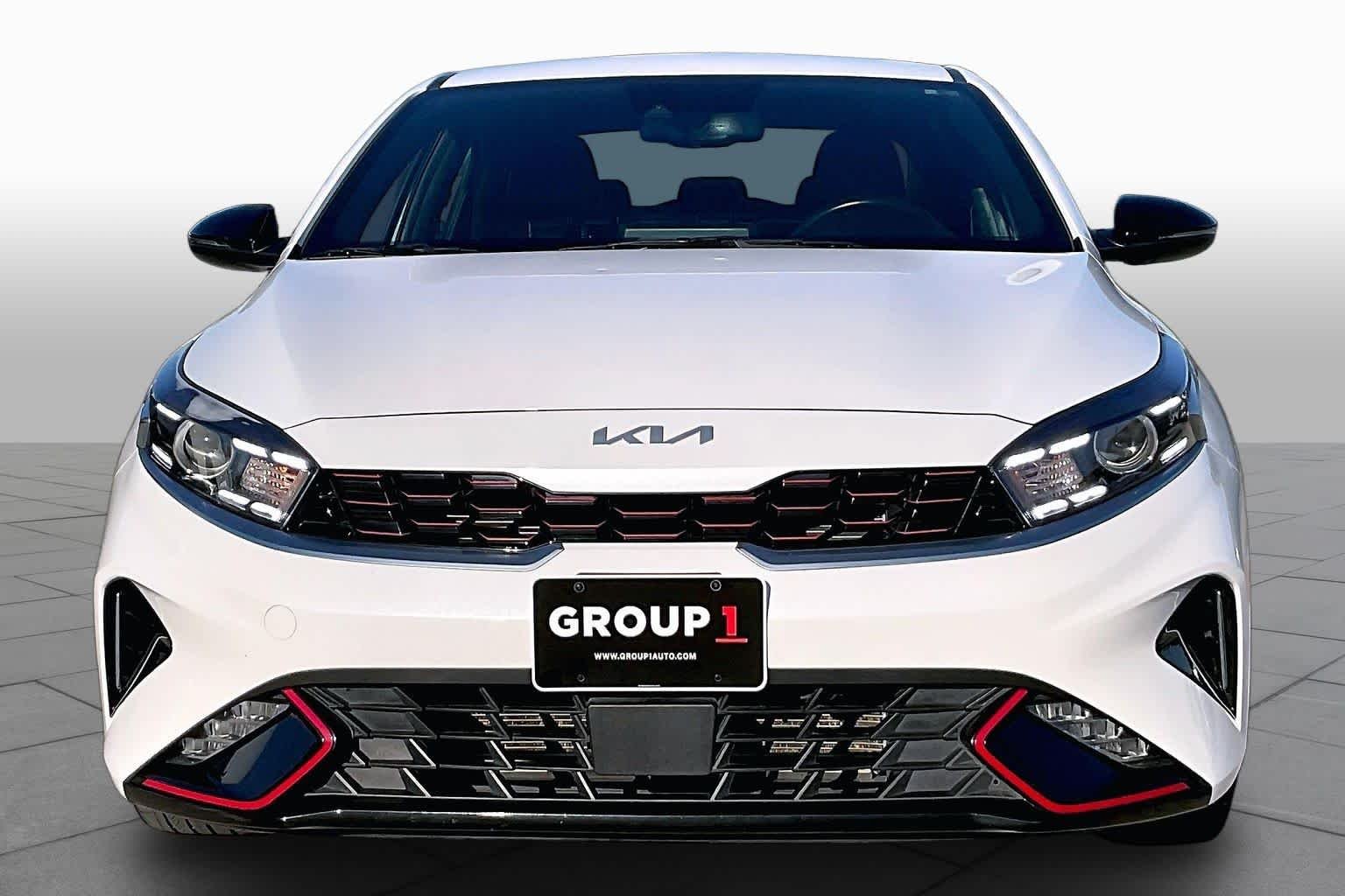 Used 2024 Snow White Pearl Kia GT-Line image 4