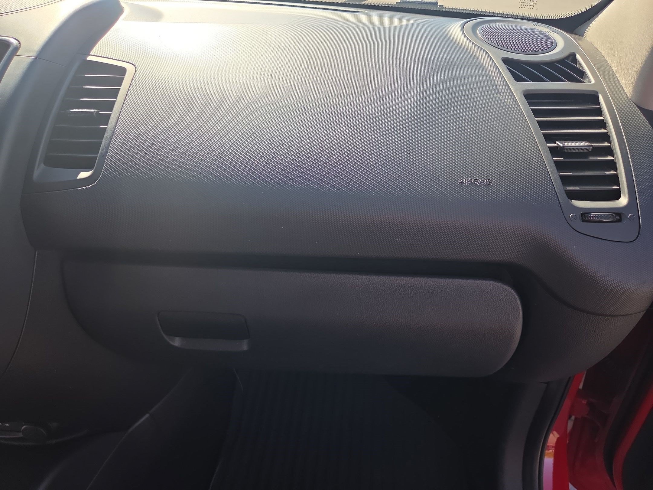 Used 2013 Molten Kia Base image 27