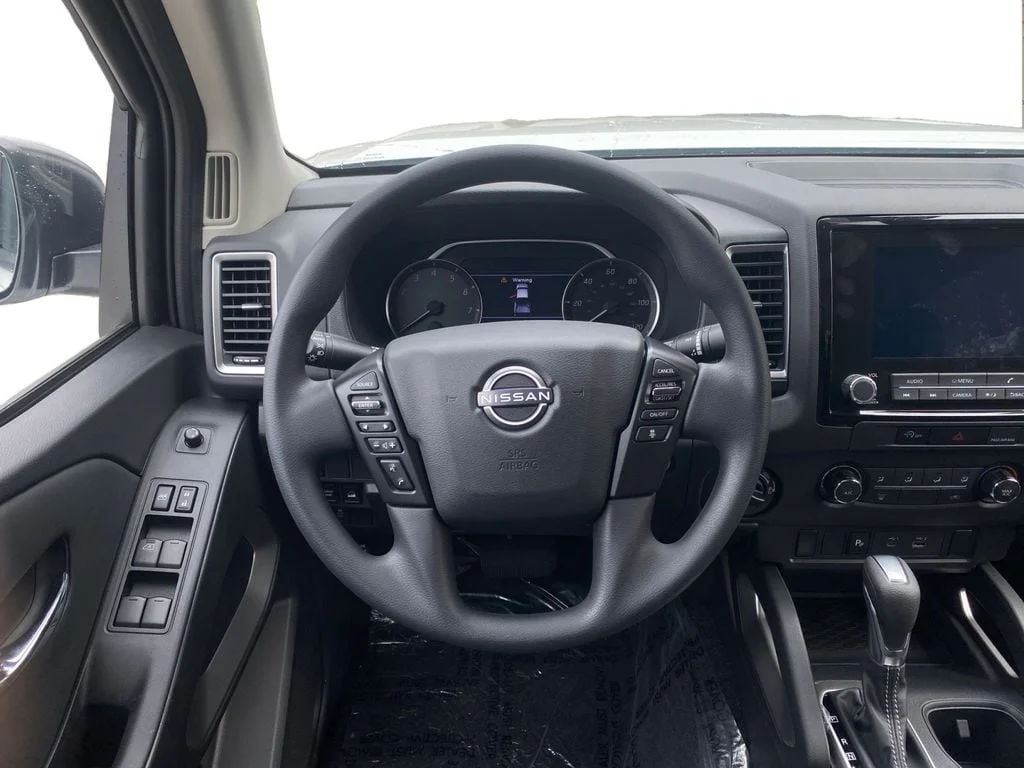 Certified Used 2023 Glacier White Nissan  image 13