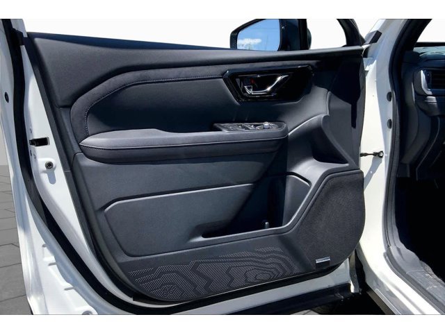 New 2026 CRYSTAL WHITE PEARL Subaru Limited Hybrid image 10