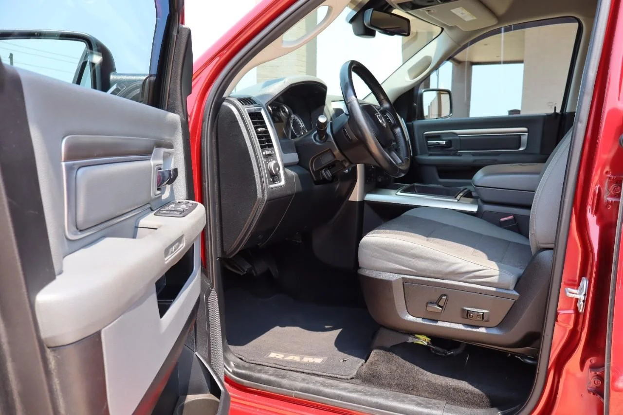 Used 2015 Deep Cherry Red Crystal Pearl Coat/Black Clear Coat Ram Outdoorsman image 9