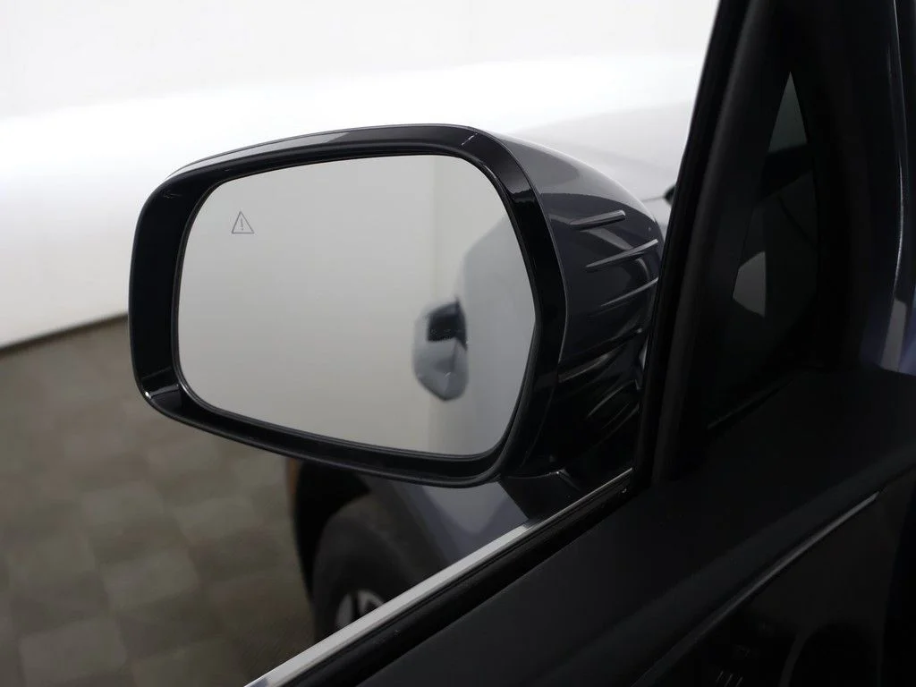 Used 2025 Silver Kia S image 37