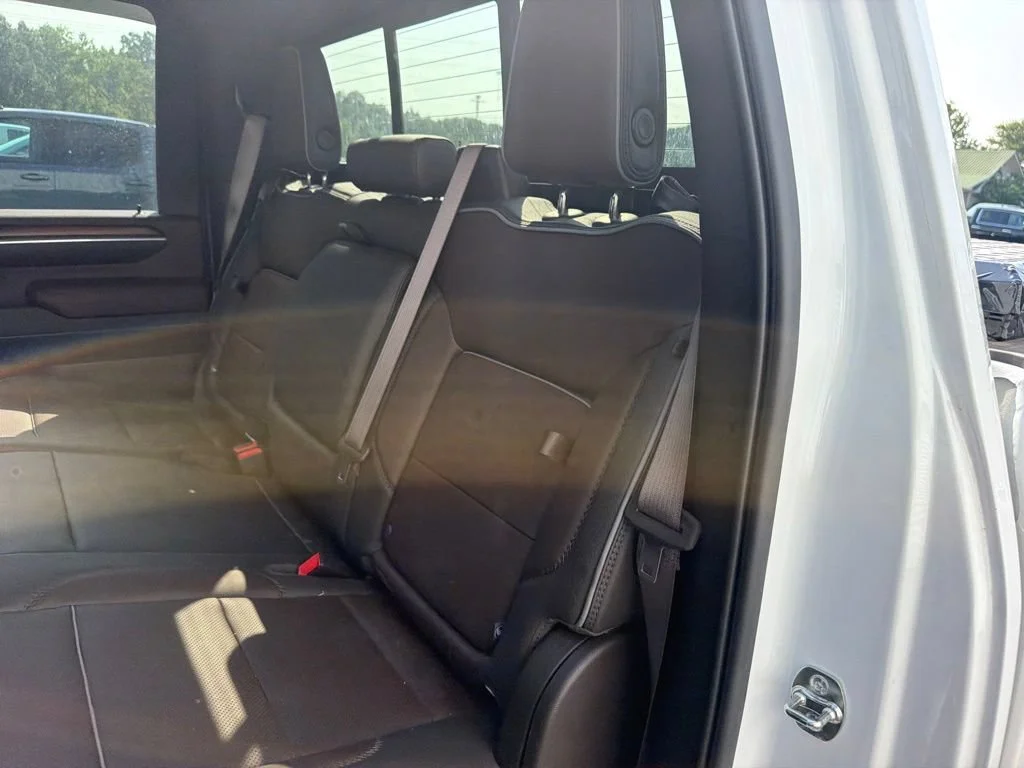Used 2025 Summit White GMC Denali image 7