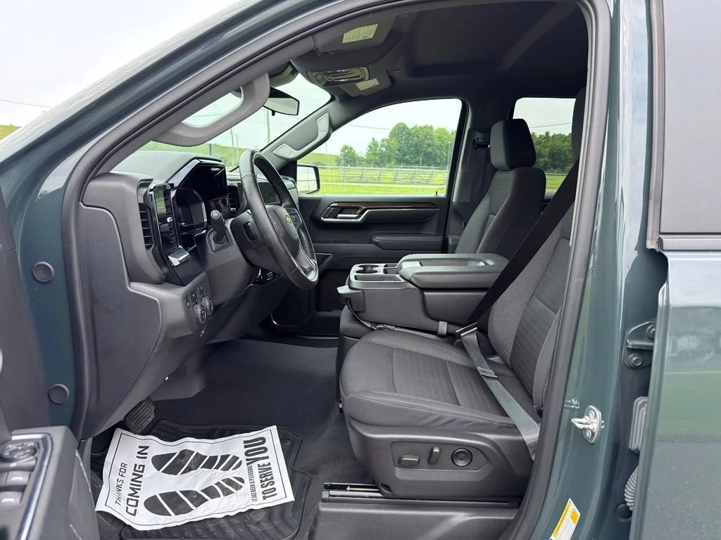 Used 2025 Cypress Gray Chevrolet LT image 2