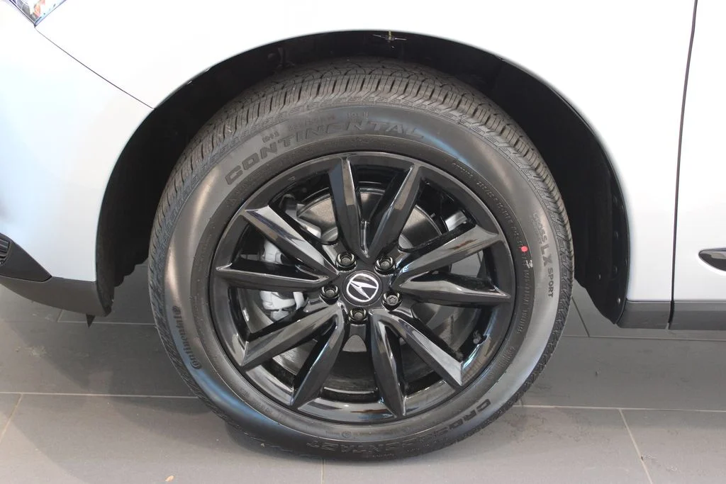 New 2026 Solar Silver Metallic Acura Base image 26