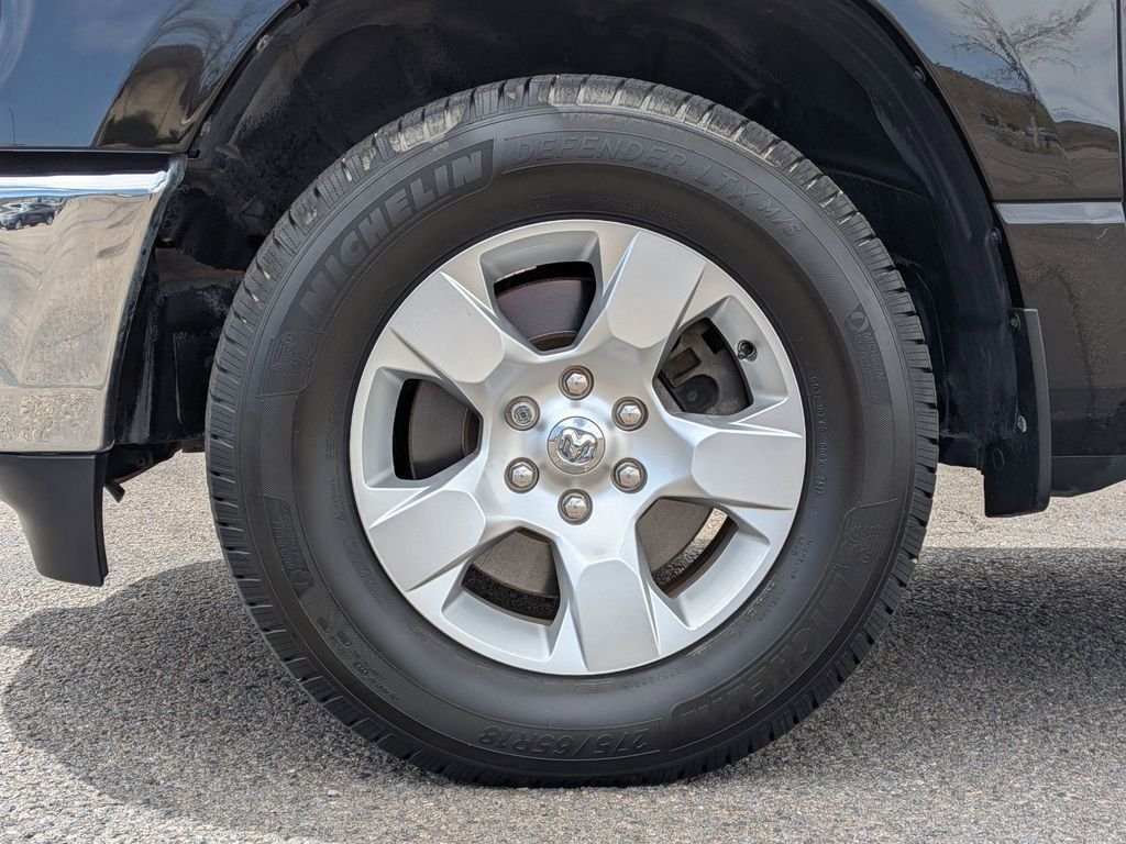 Used 2019 Diamond Black Crystal Pearlcoat Ram Big Horn/Lone Star image 24