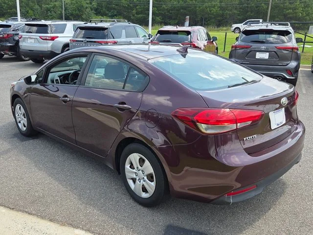 Used 2017 Red Kia LX image 10