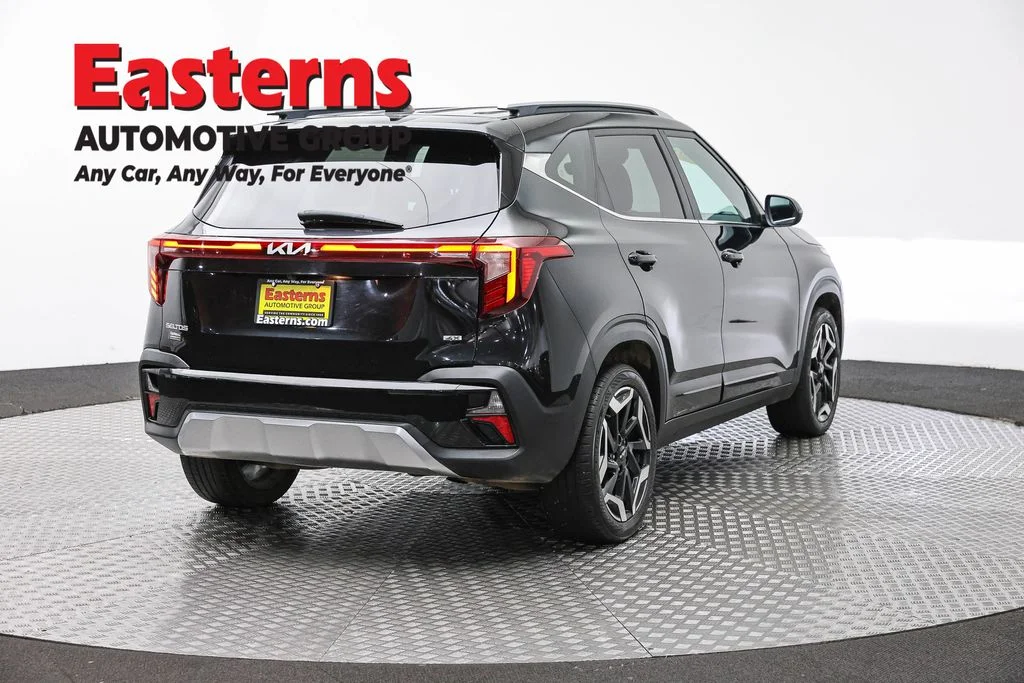 Used 2024 Black Kia SX image 5