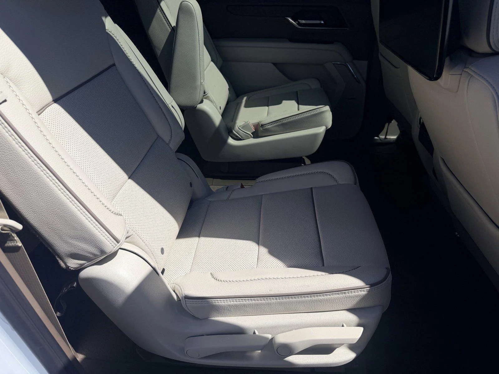 New 2026 Glacier White Tricoat GMC Denali image 10