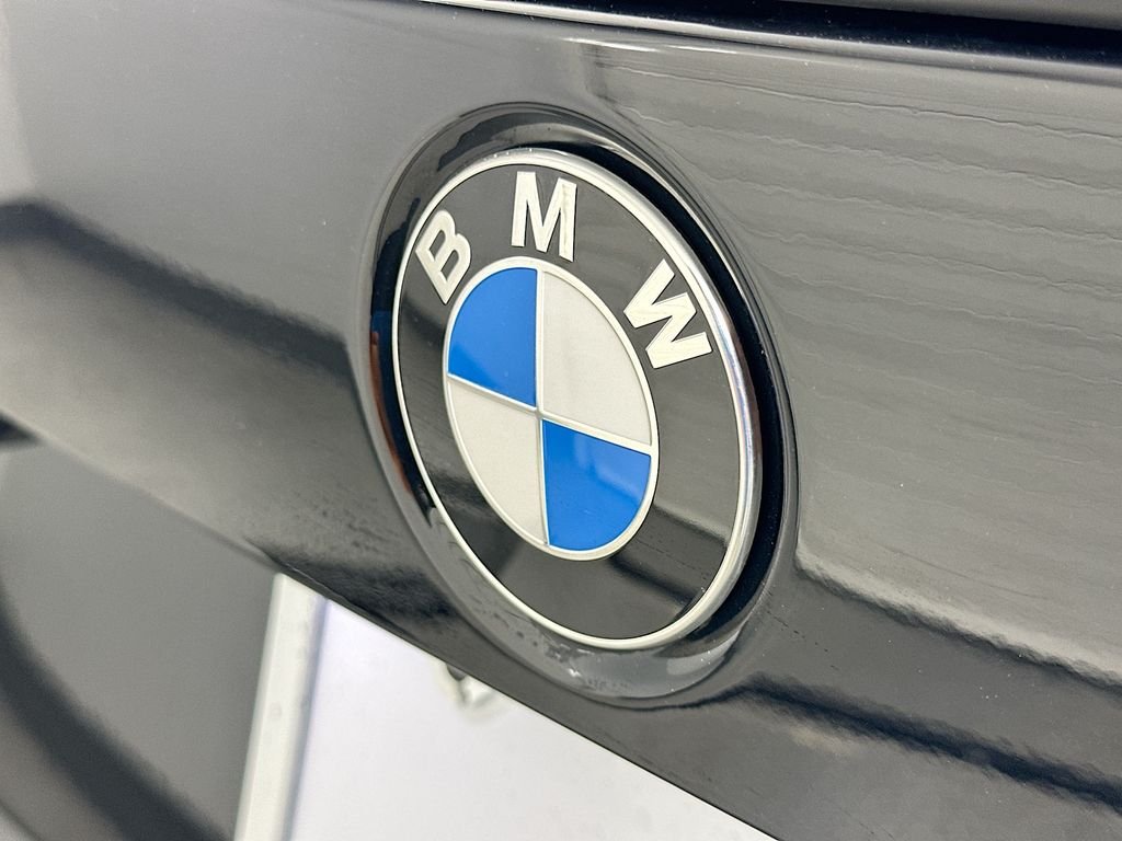 Used 2026 Jet Black BMW xDrive28i image 22