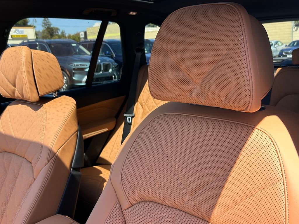 New 2026 Mineral White Metallic BMW xDrive50e image 14