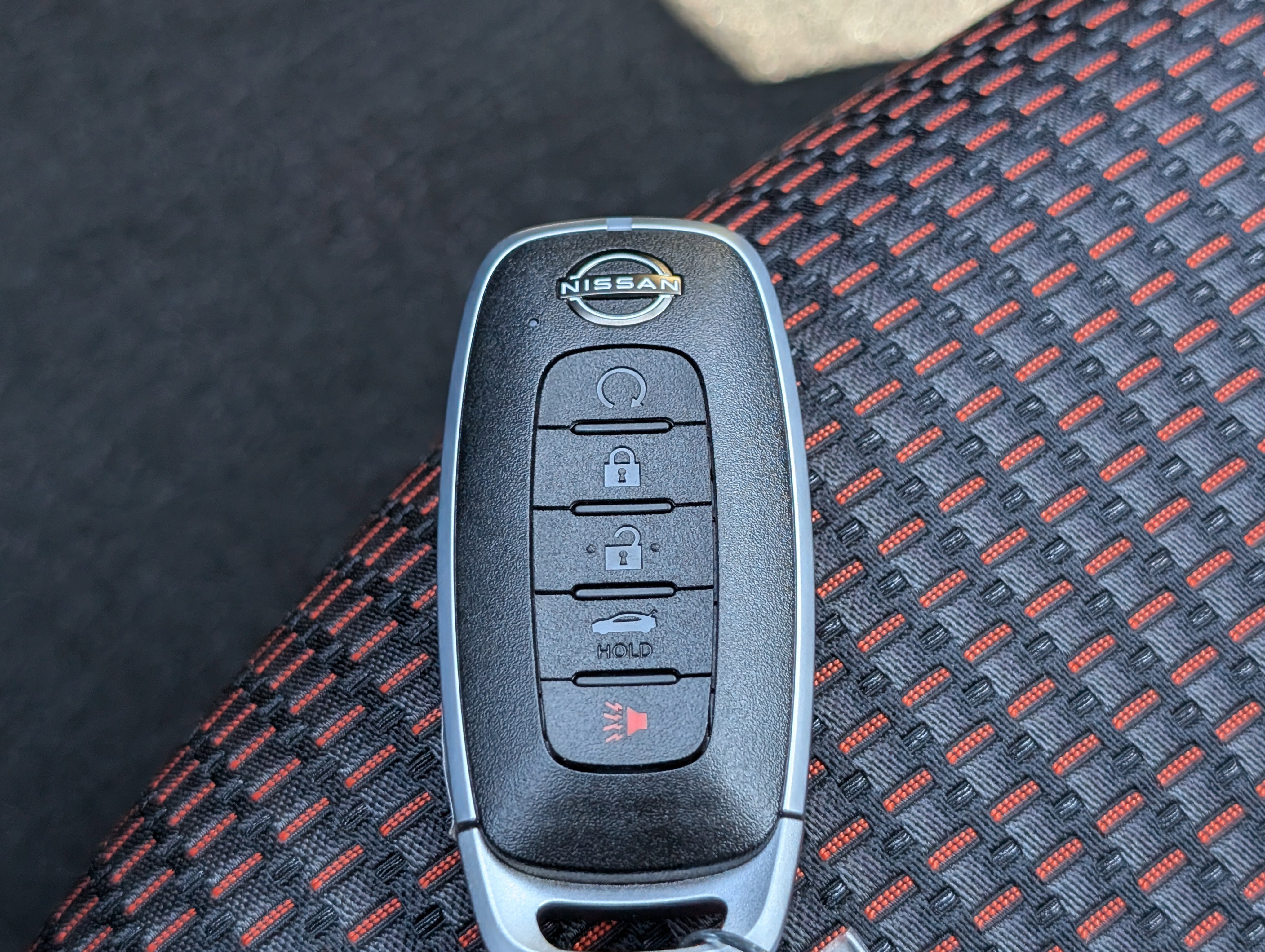 New 2026 Atlantic Gray Metallic / Super Black Two-tone Nissan SR image 28
