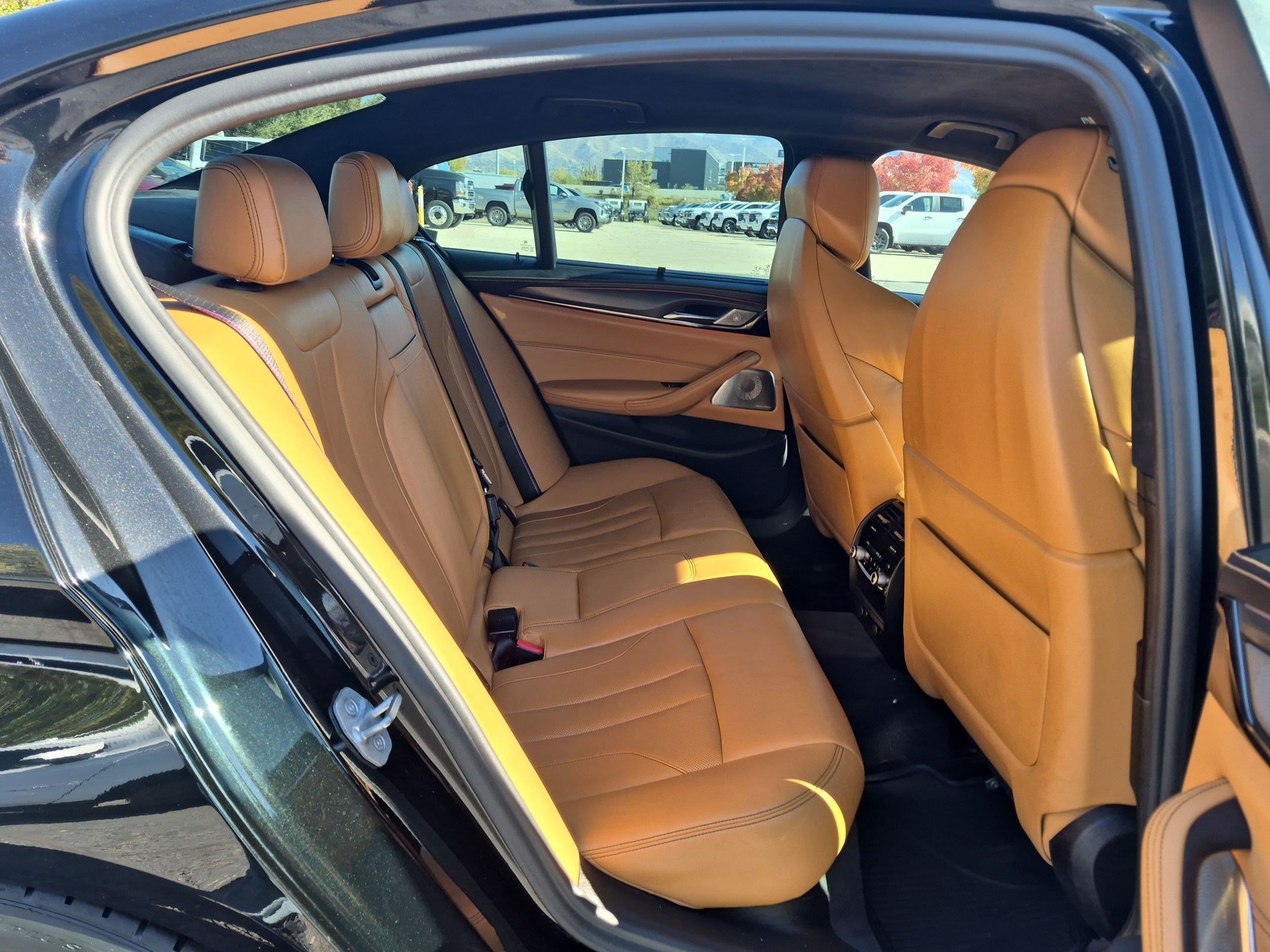 Used 2019 Black Sapphire Metallic BMW Competition image 28
